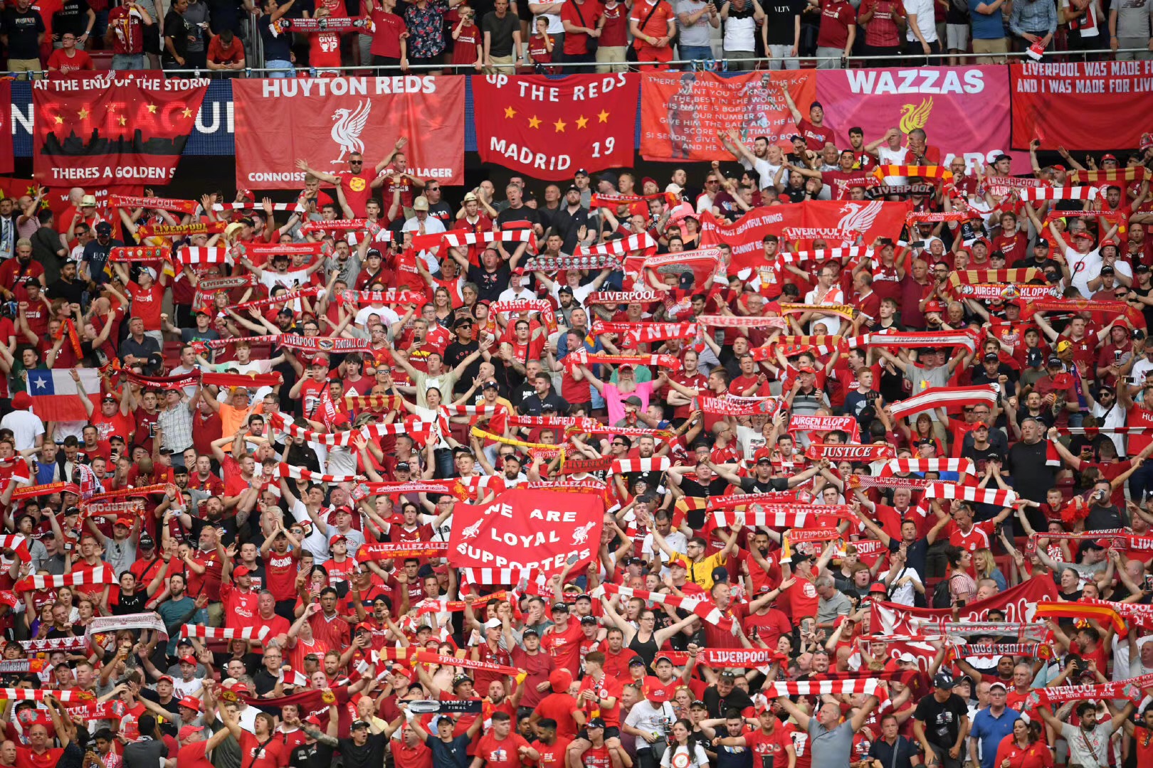 邮报：马奎尔被指控希腊袭击警察案将在今年10月8日重新开庭