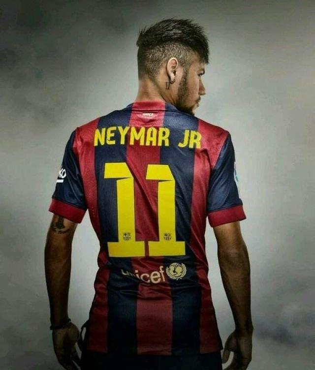 伊萨克数据：上场68分钟1次射门，未能进球，传球11次