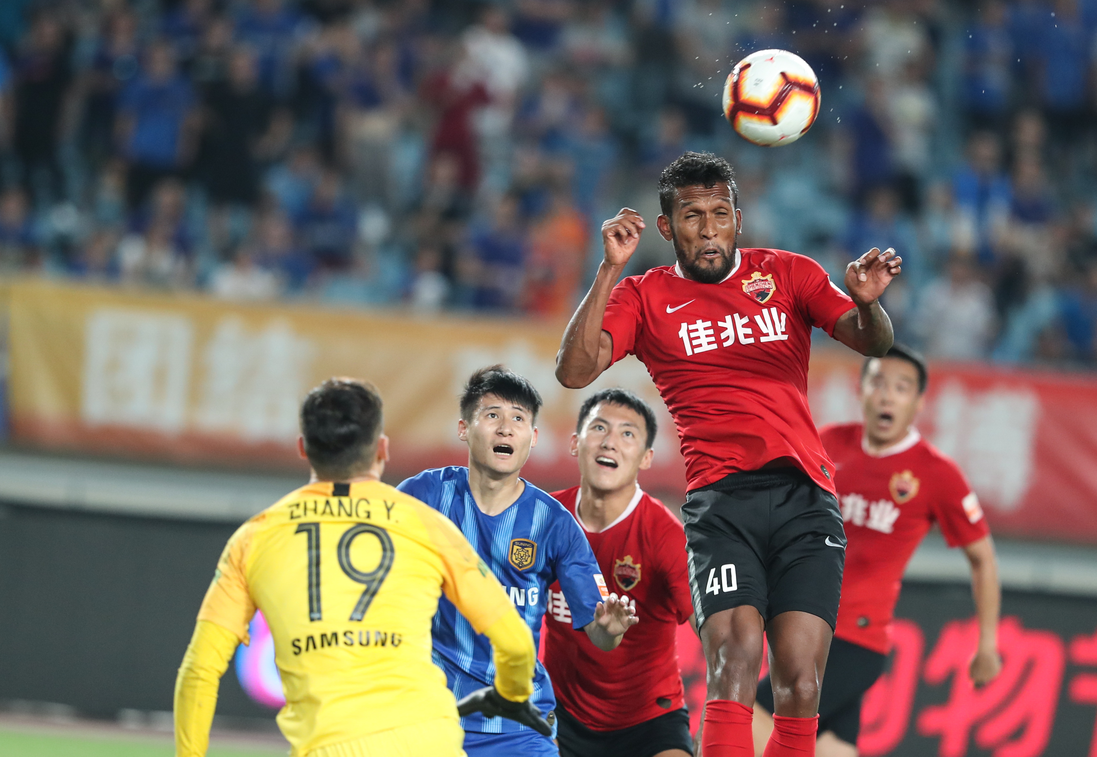 进入国家队模式，德保罗晒和梅西一起抵达集训营报到照片