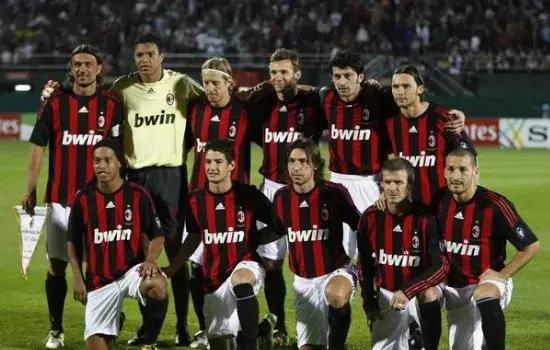 消除阻碍，重磅对决近在咫尺！乌西克VS维尔德：WBC正式批准巅峰碰撞