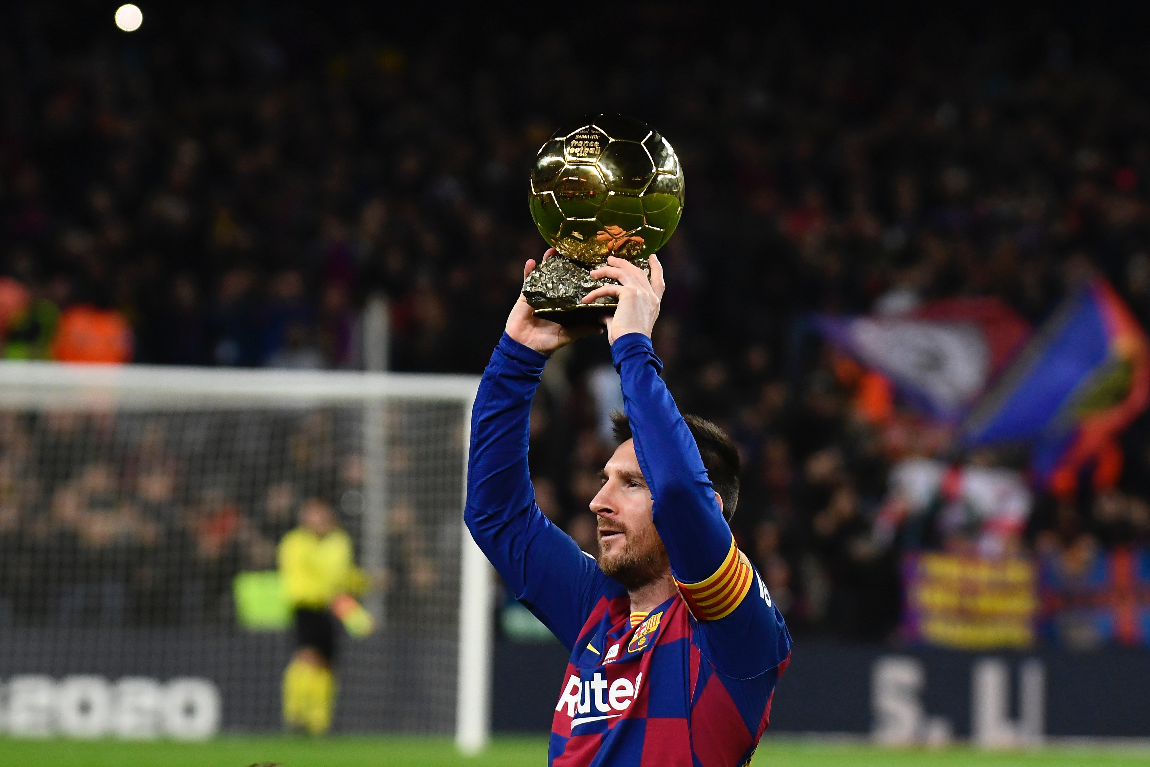 杰伦·约翰逊半场三双创纪录，成道格·里弗斯后首人