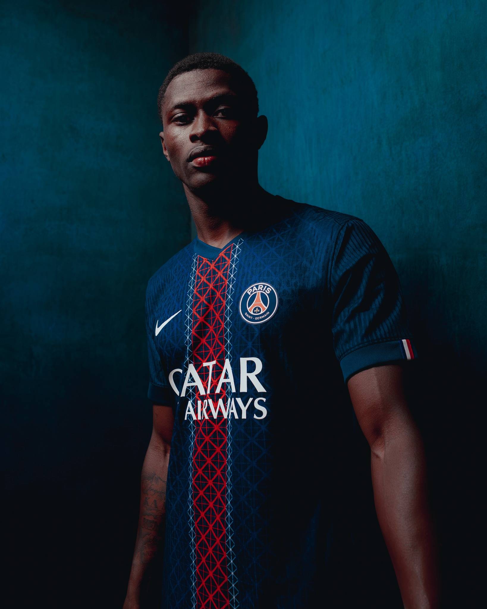 阿莫林愤怒得改变了自己的作风。