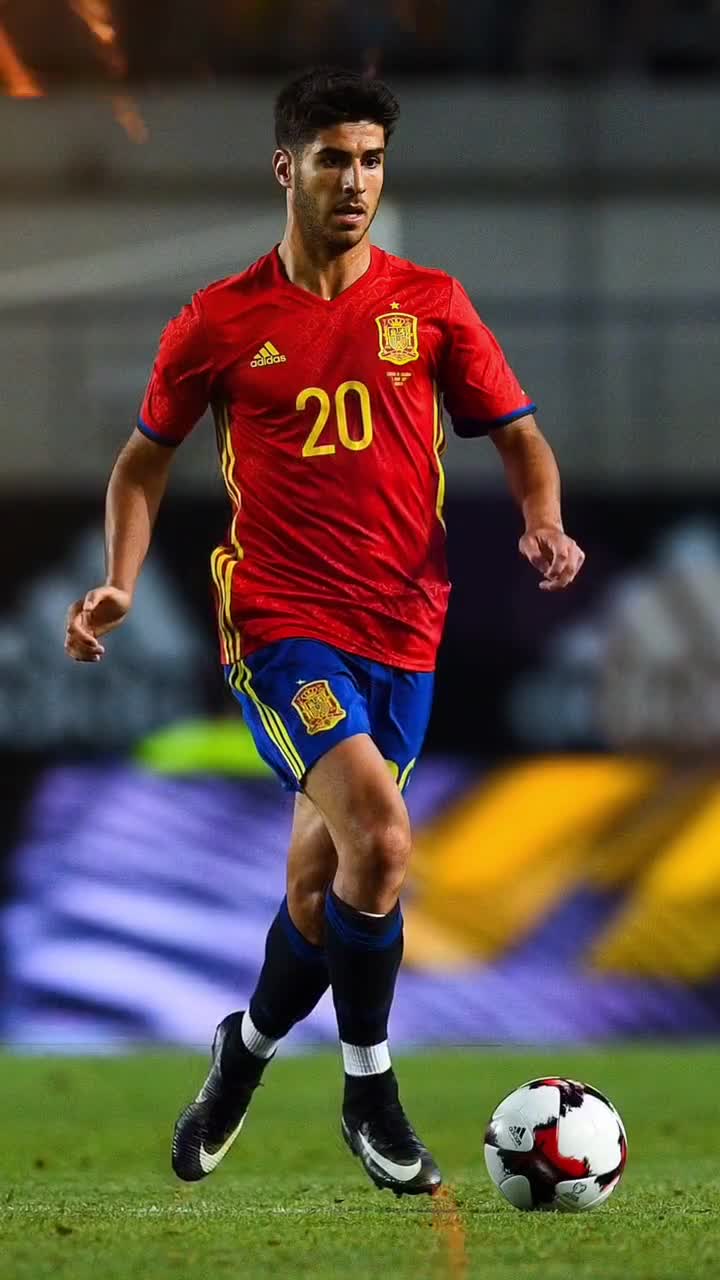 足球欧洲豪门中场爆发，连续三场送助攻