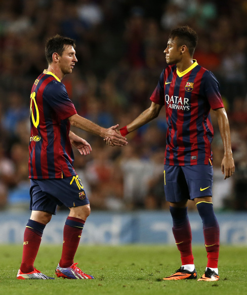 鲁尼：谢什科的控球能力还是比霍伊伦强的，未来会越来越好