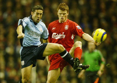 半场战报：勒沃库森2-1莱比锡，泰里耶、希克建功（半场：勒沃库森暂2-1领先莱比锡，泰里耶与希克破门）