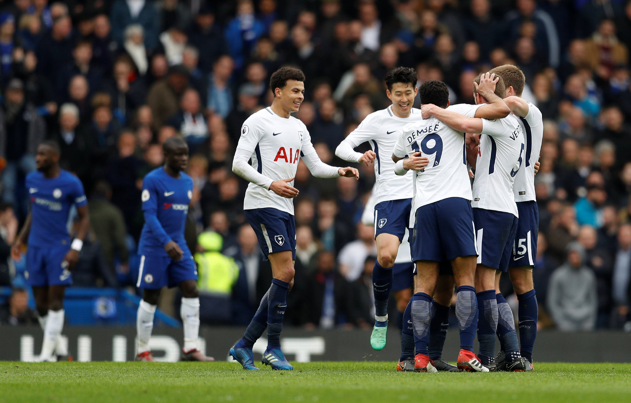 西甲前瞻：奥萨苏纳主力中卫缺席，阿拉维斯遭遇联赛客场四连败（西甲前瞻：奥萨苏纳失主力中卫，阿拉维斯联赛客场四连败）