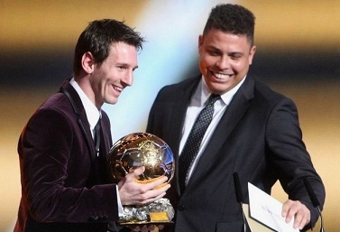 追梦将比肩库里，成为唯二代表勇士出战900场常规赛的球员