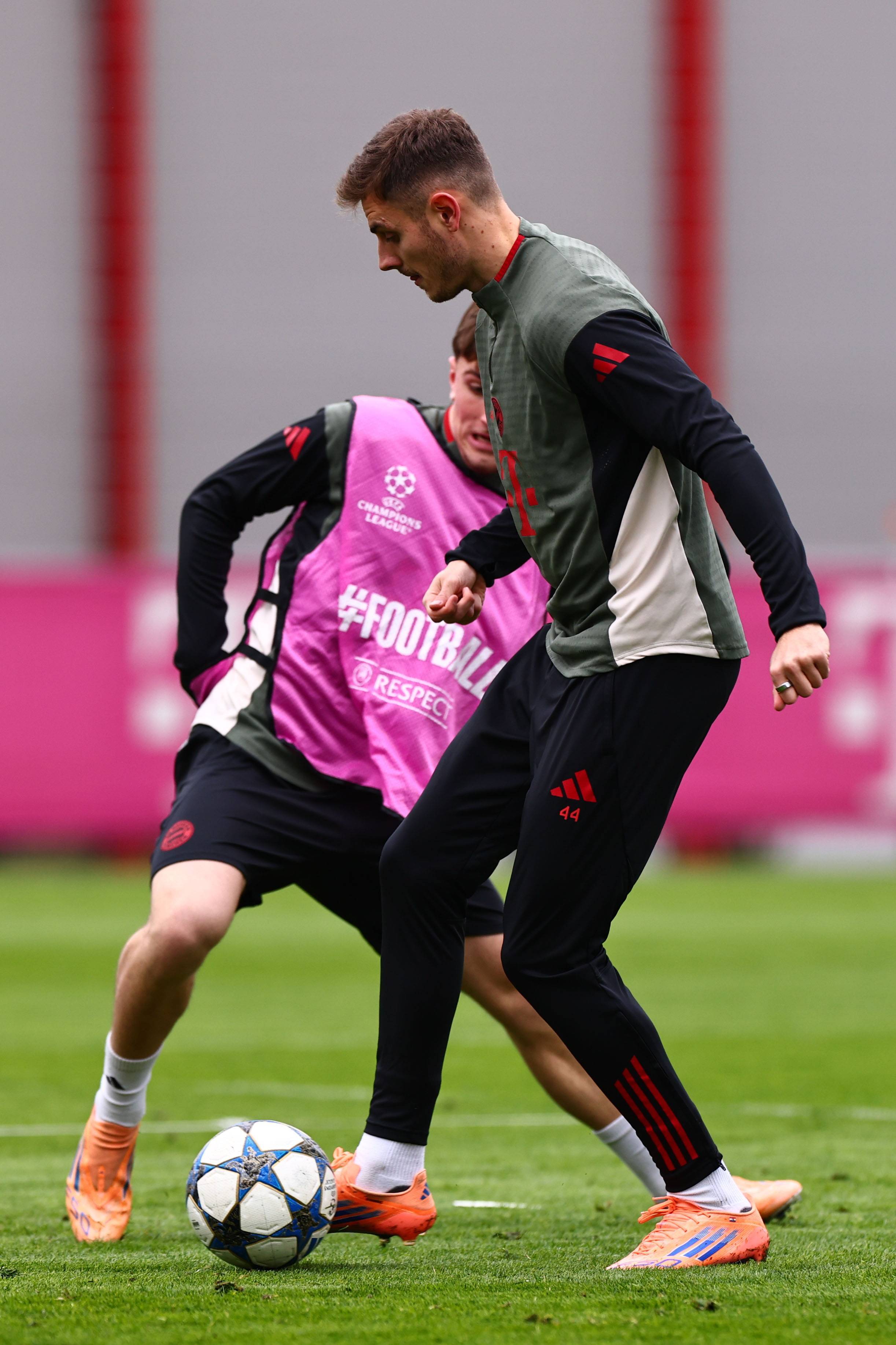 阿贾·威尔逊：阿德巴约训练中用NBA强度防守，有时我会急