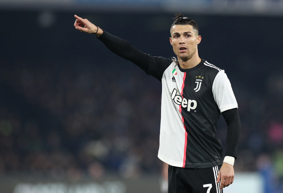 1-2折戟亚平宁！英超11.4亿豪门惨遭逆转跌出前8 各项赛事4场不胜（亚平宁客场1-2遭翻盘！英超11.4亿豪门跌出前八，各线已四场不胜）