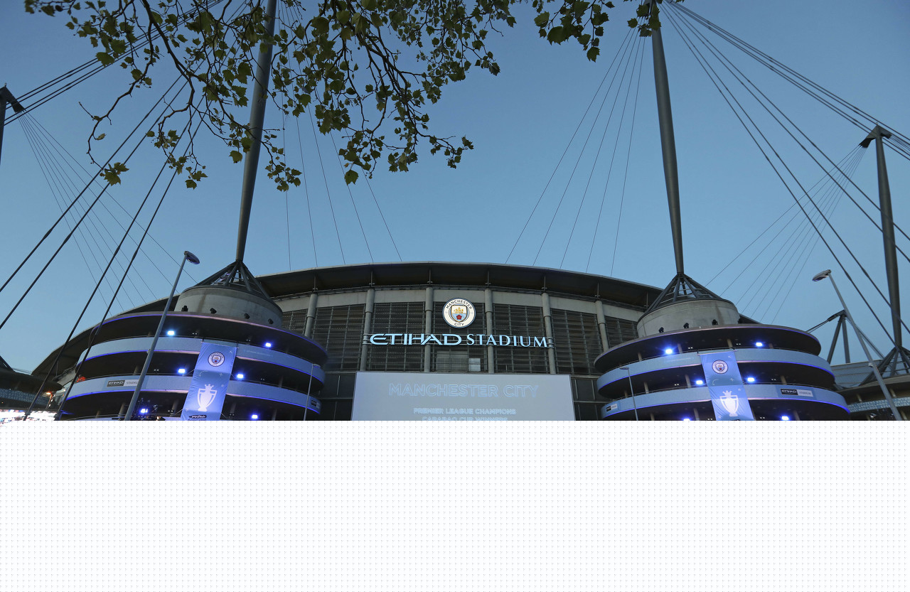 每体：莱万愿意接受降薪+替补，2026年初将和巴萨再谈（每体：莱万愿降薪并接受替补角色，2026年初将与巴萨再度磋商）